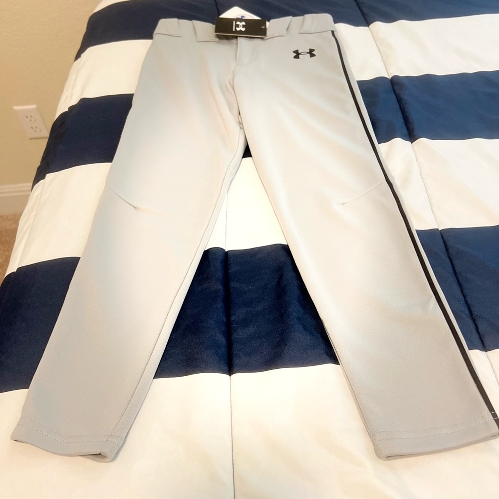 Under Armour Baseball Pants Light Gray Youth Small NWT Loose fit